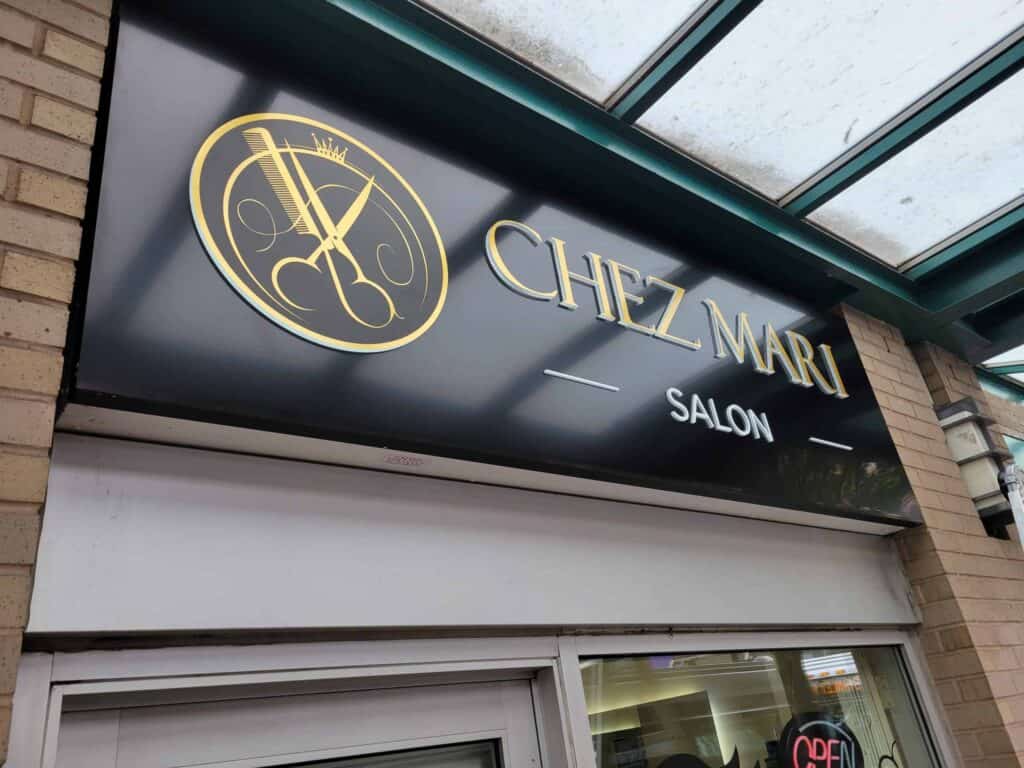 Outdoor illuminated sign